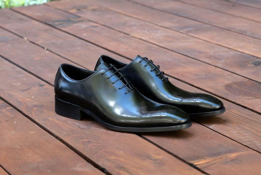 CARRUCCI Burnished Calfskin Lace-Up Oxford Black | Lace-Ups