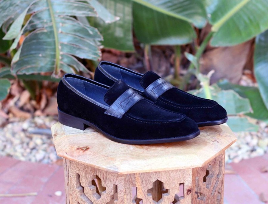 CARRUCCI Suede Slip-On Penny Loafer Black | Suede