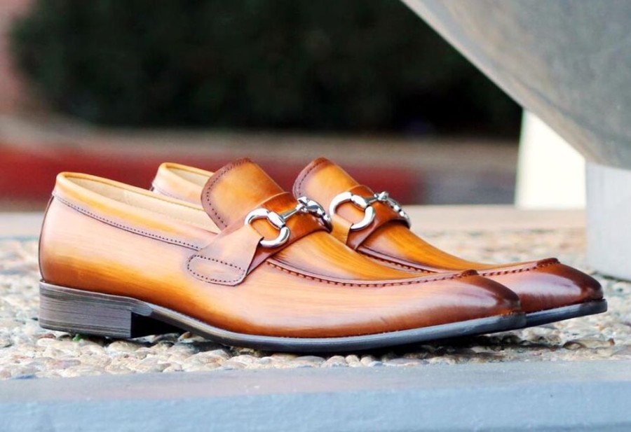 CARRUCCI Burnished Calfskin Slip-On Loafer Cognac | Loafers