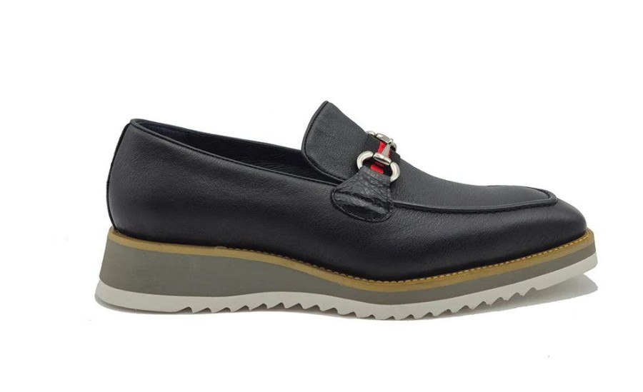 Carrucci by Maurice Style: 515-07R-Black | Loafers