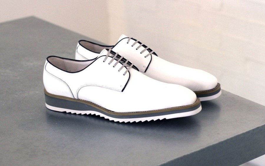 CARRUCCI Burnished Calfskin Lace-Up Shoe White | Lace-Ups