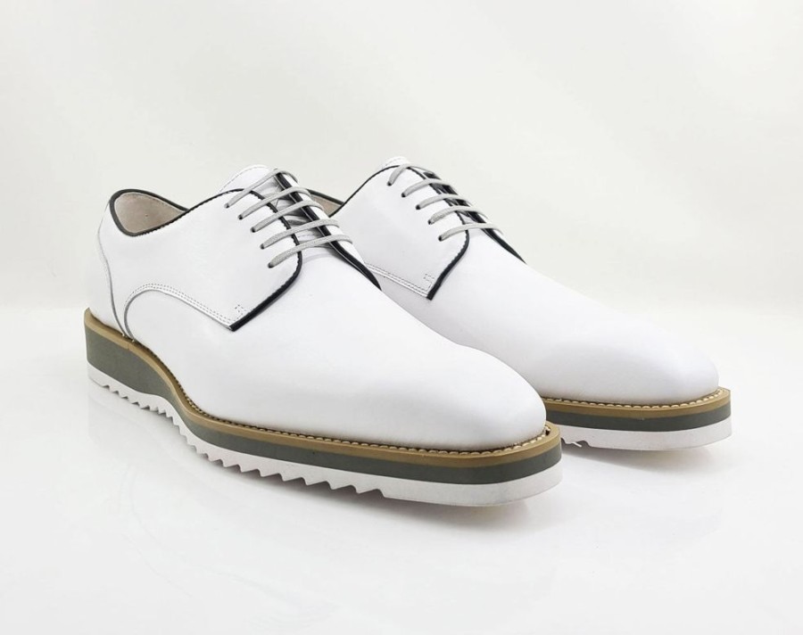 CARRUCCI Burnished Calfskin Lace-Up Shoe White | Lace-Ups