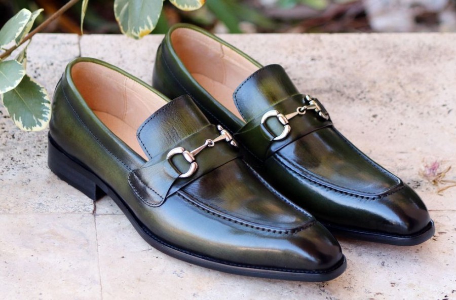 CARRUCCI Burnished Calfskin Slip-On Loafer Green | Loafers