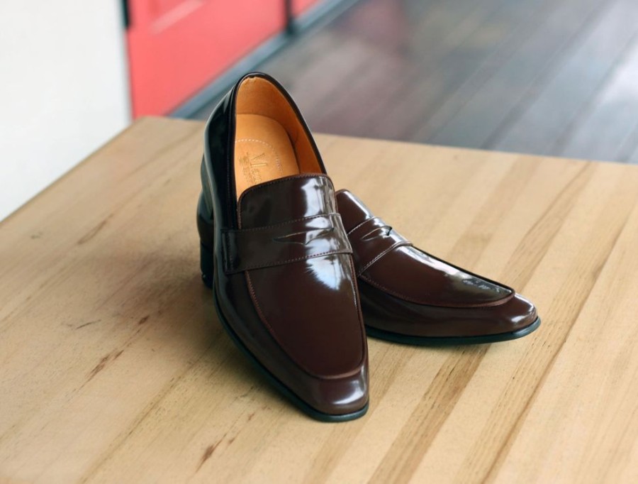 Carrucci by Maurice Style: 2240-12P-Brown | Loafers