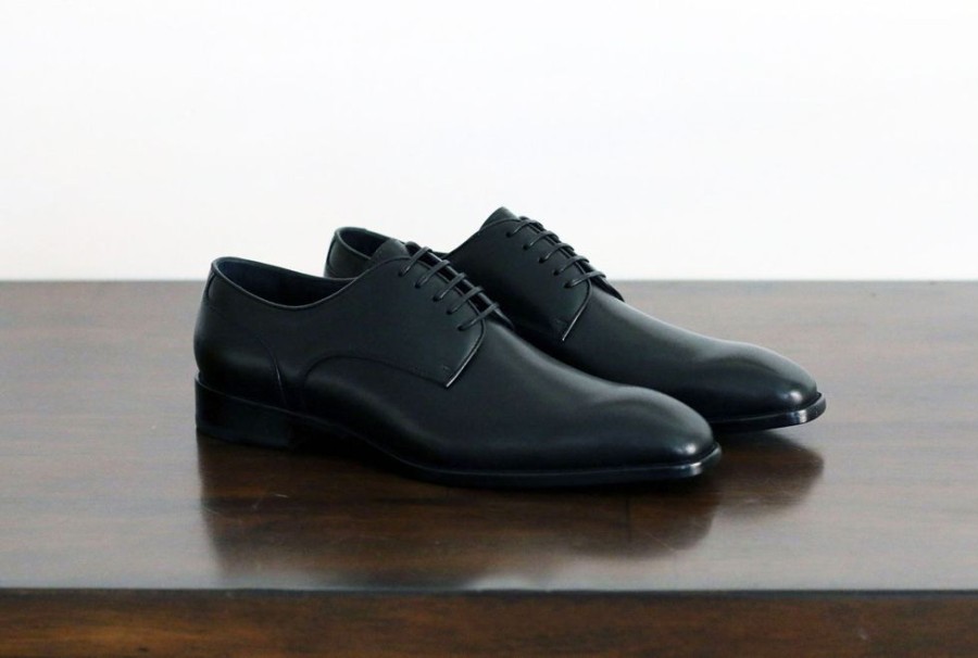 CARRUCCI Burnished Calfskin Lace-Up Shoe Black | Lace-Ups