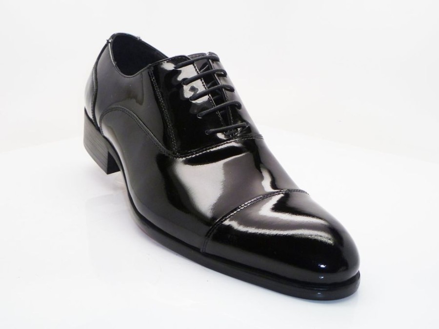 CARRUCCI Patent Leather Lace-Up Oxford Black | Formal