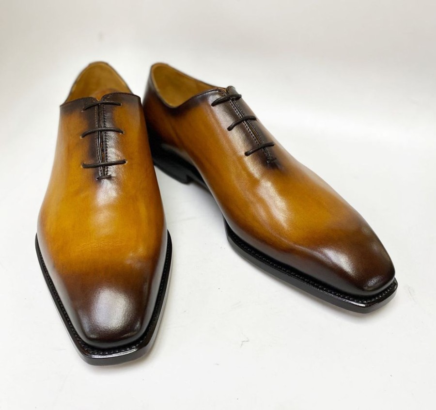 Ugo Vasare Jason Sr Burnished Calfskin Lace-Up Oxford Caramel | Lace-Ups