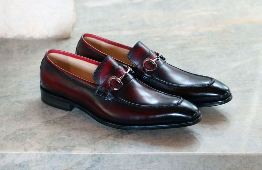 CARRUCCI Burnished Calfskin Slip-On Loafer Burgundy | Loafers