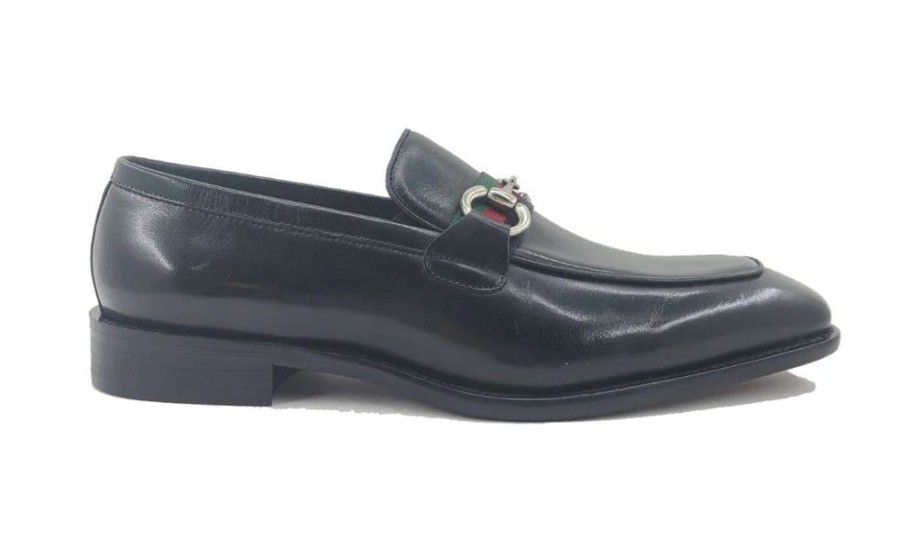 Carrucci by Maurice Style: 509-28R-Black | Loafers