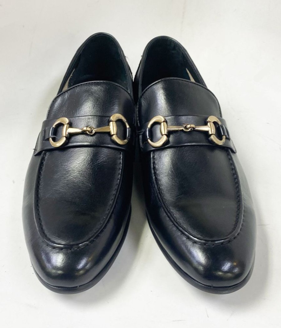 Carrucci by Maurice Style: 525-601-Black | Loafers