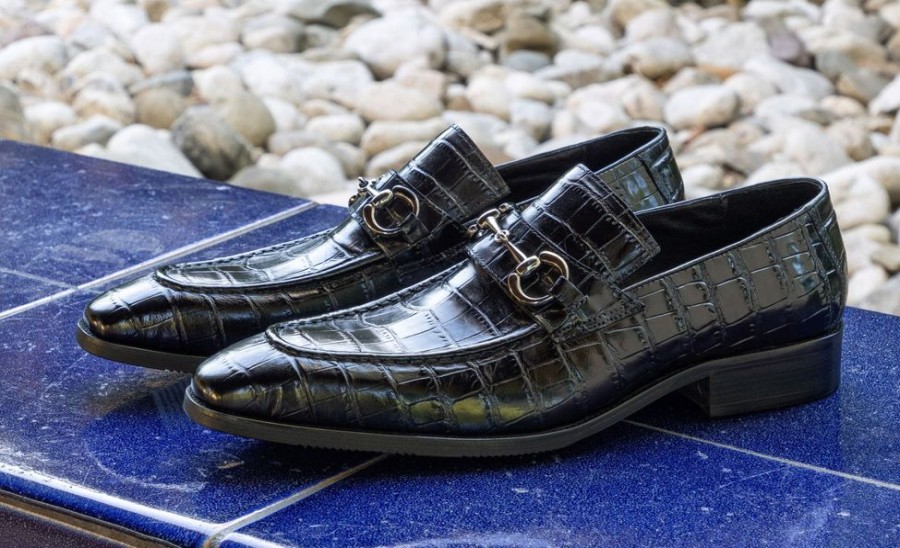 Carrucci by Maurice Style: 503-61E-Black | Loafers