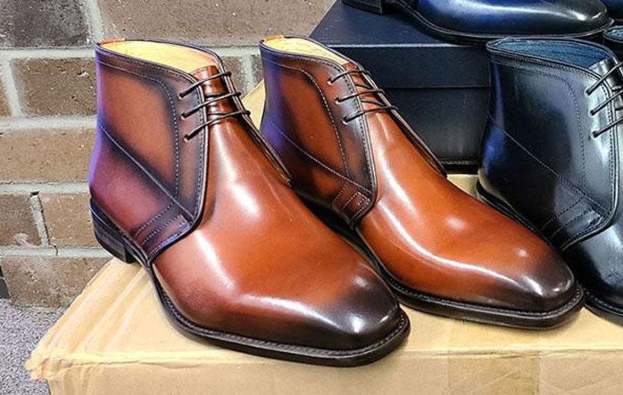 CARRUCCI Calfskin Chukka Boot Whiskey | Boots