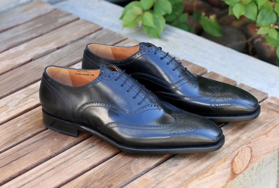 Ugo Vasare Calfskin "Luke" Wingtip Oxford Black | Lace-Ups